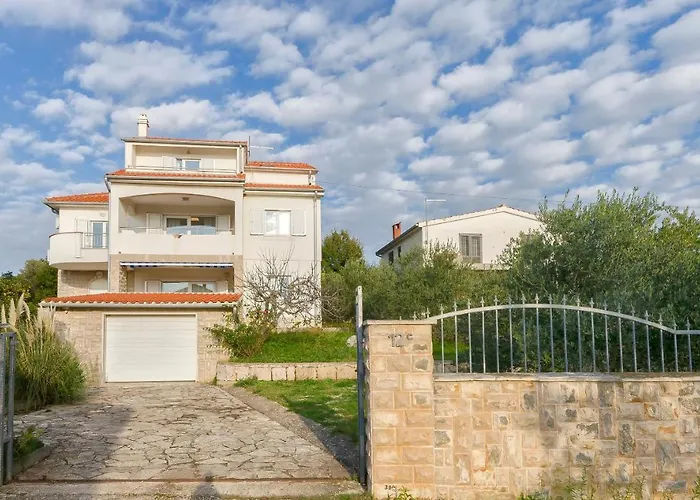 Apartments Maris